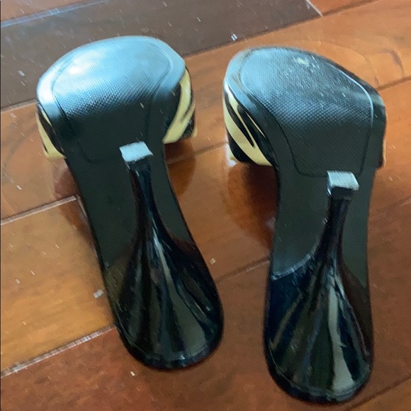 Black & white zebra print kitten heel sandals - Picture 3 of 3